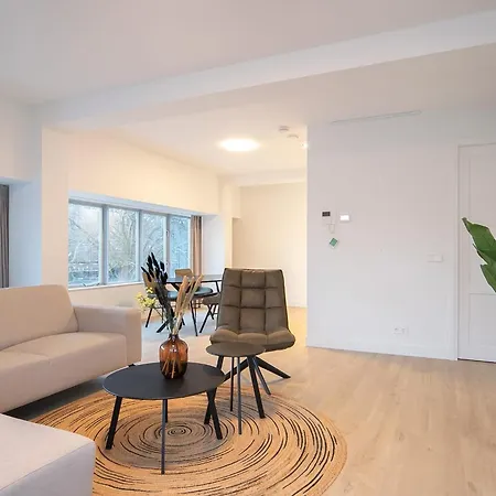 아파트 2 Bedroom In Center W Free Parking *