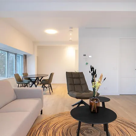 2 Bedroom In Center W Free Parking 로테르담