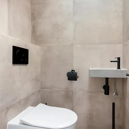 2 Bedroom In Center W Free Parking 아파트 로테르담