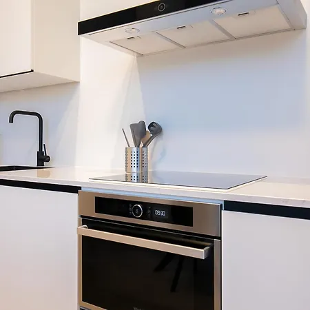 아파트 2 Bedroom In Center W Free Parking