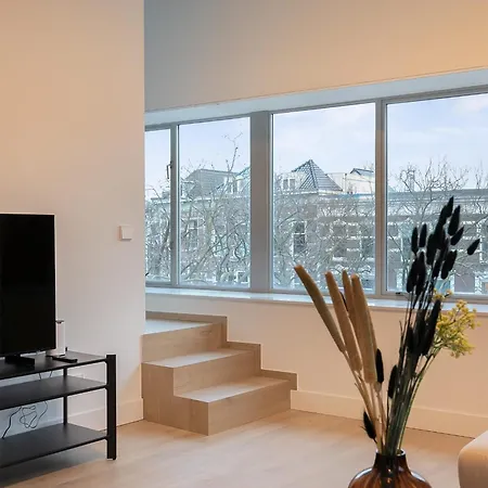2 Bedroom In Center W Free Parking 로테르담